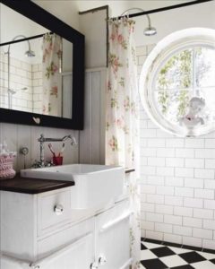 Farmhouse sink bathroom1