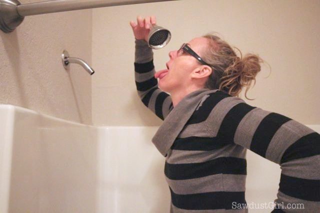 How to Change a Shower Head in 5 Minutes