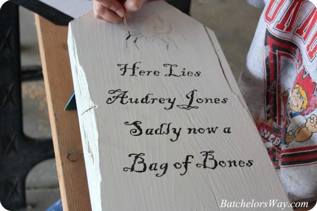 halloween headstones sayings