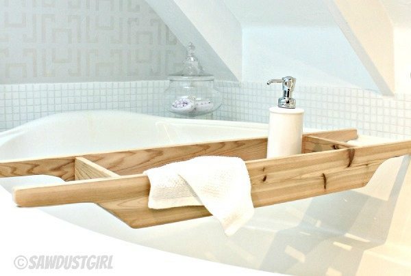 DIY Wood Stain Bath Caddy