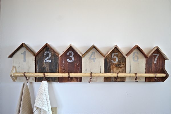 Cabin shaped Coat Rack