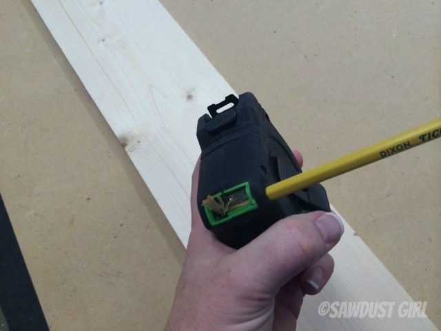 7 Best Tape Measures for Woodworkers (2023 Guide)