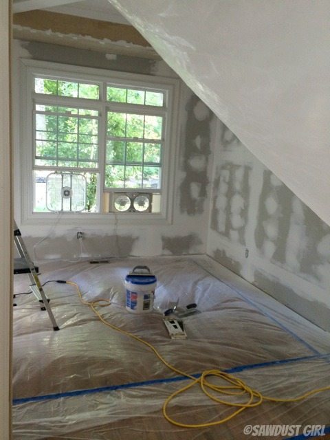 How to Reduce Dust when Sanding Drywall