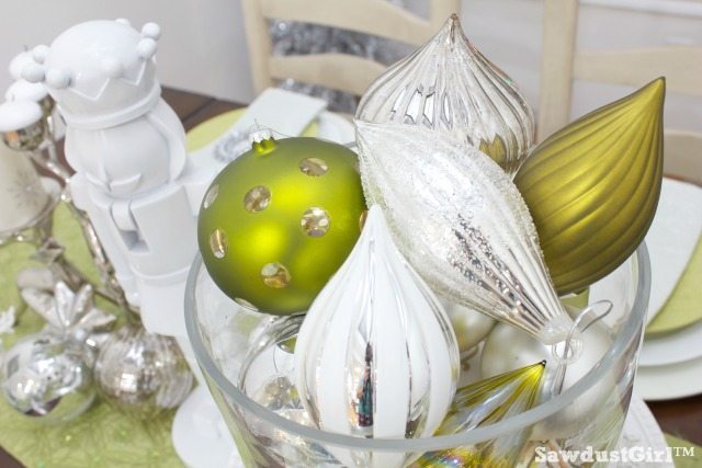 Chartreuse and White Christmas Tablescape 