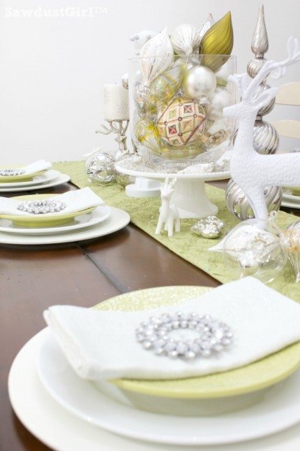 Chartreuse and White Christmas Tablescape 