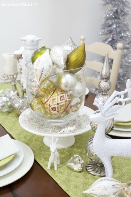 Chartreuse and White Christmas Tablescape 