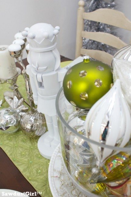 Chartreuse and White Christmas Tablescape 