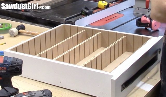 Drawer divider organizer.