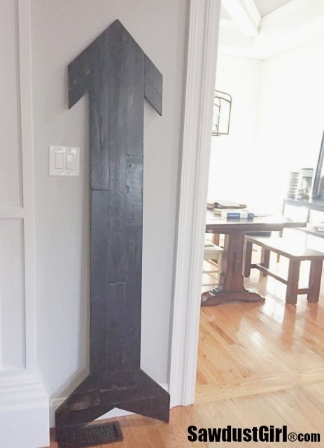 DIY extra large pallet wood arrow 