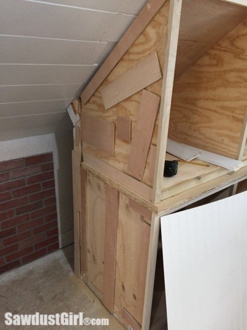 Using beadboard to cover plywood and hide screws