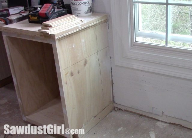 Using beadboard to cover plywood and hide screws