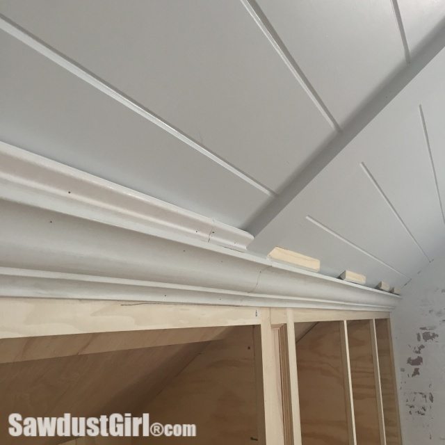 Crown Moulding On Angled Ceiling Sawdust Girl - How To Trim Out A Vaulted Ceiling