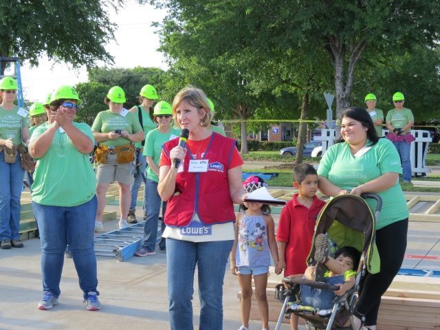 Women Build with Lowe's and Habitat for Humanity