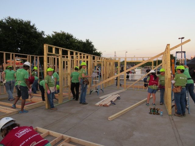 Women Build with Lowe's and Habitat for Humanity