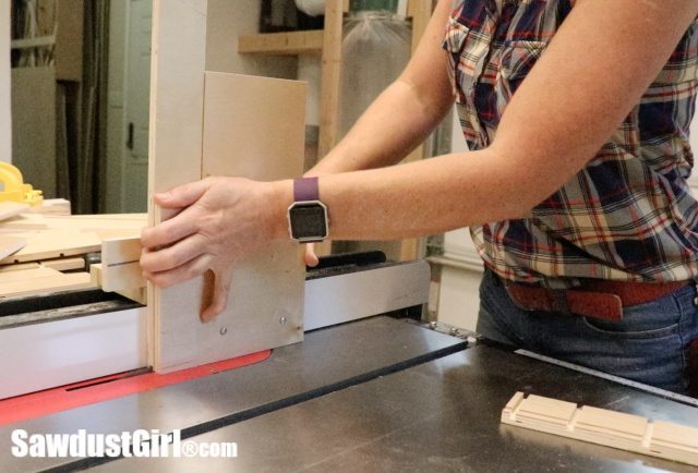 using table saw jig to build cabinet drawers