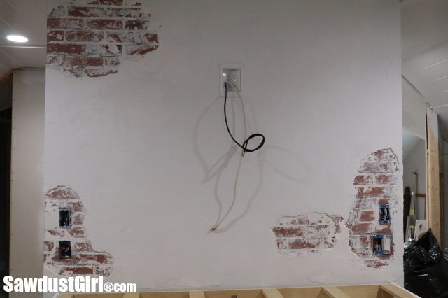 Chipped Plaster Brick Wall - Faux Technique