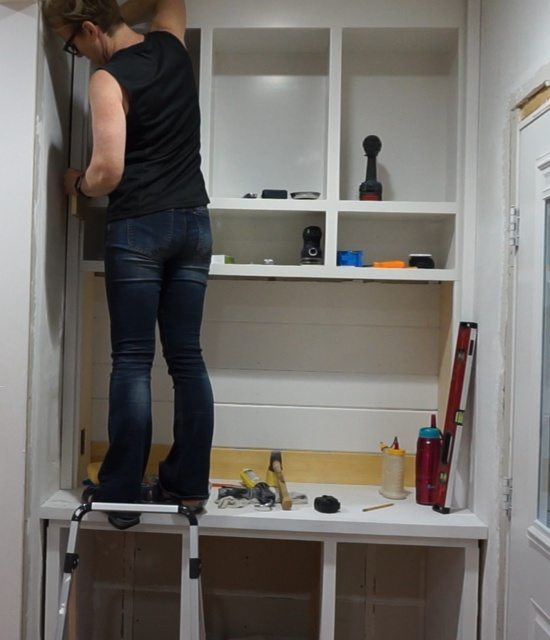 Turning Cabinets into a Built-in Hutch 