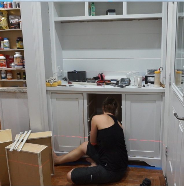 https://sawdustgirl.com/wp-content/uploads/2016/11/building-and-installing-drawers03-1.jpg