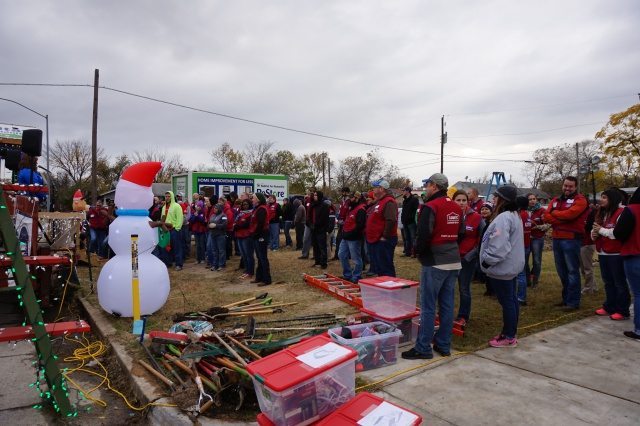 1000 homes with Lowe's and Habitat for Humanity