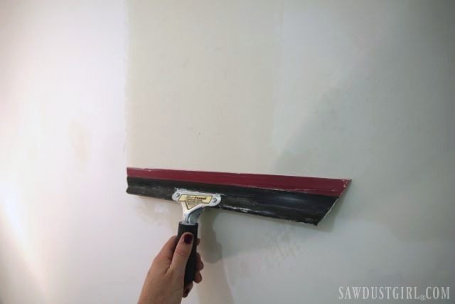 Skim coating with a Magic Trowel