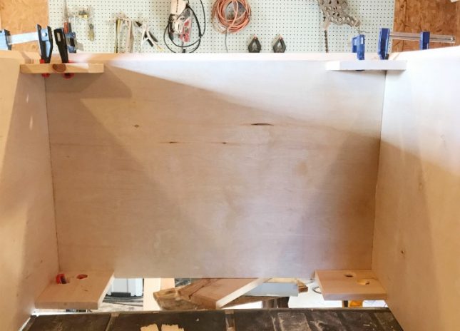 How to use clamping jigs to create cabinets with mitered corners