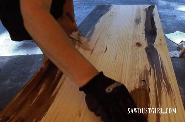 Briwax Staining Furniture Wax