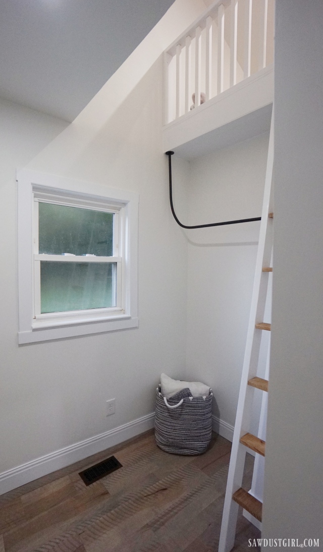 bedroom with loft