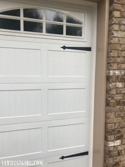 How to Clean a Garage Door and White Rubber Weather Stripping - How To Clean A Garage Door04 400x533