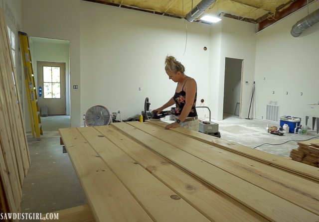 Whitewash A Knotty Pine Wood Ceiling