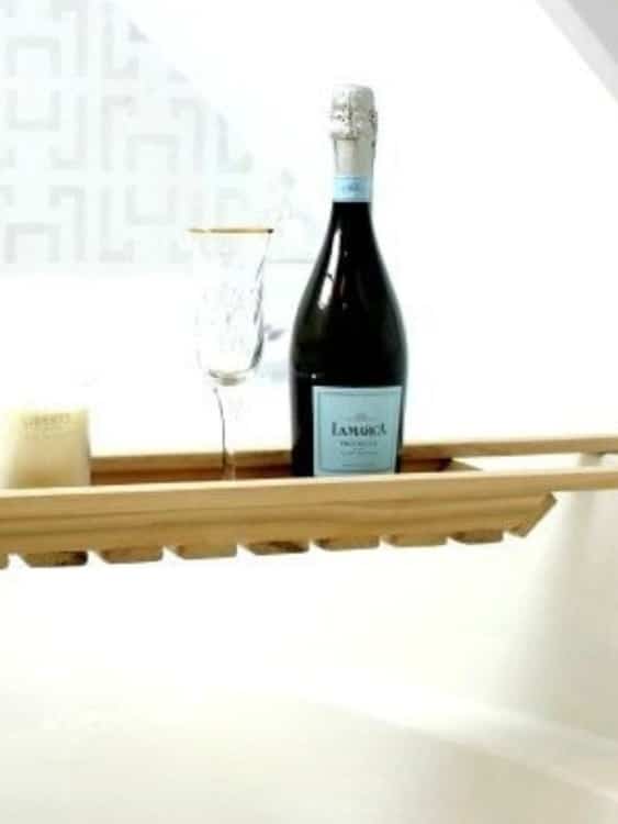 Easy DIY Cedar Bathtub Caddy