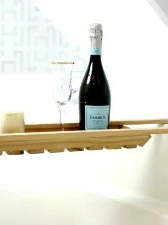 Easy DIY Cedar Bathtub Caddy